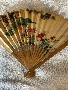 Vintage Beige Folding Hand Fan with Green Peacock and Red Floral Accents
